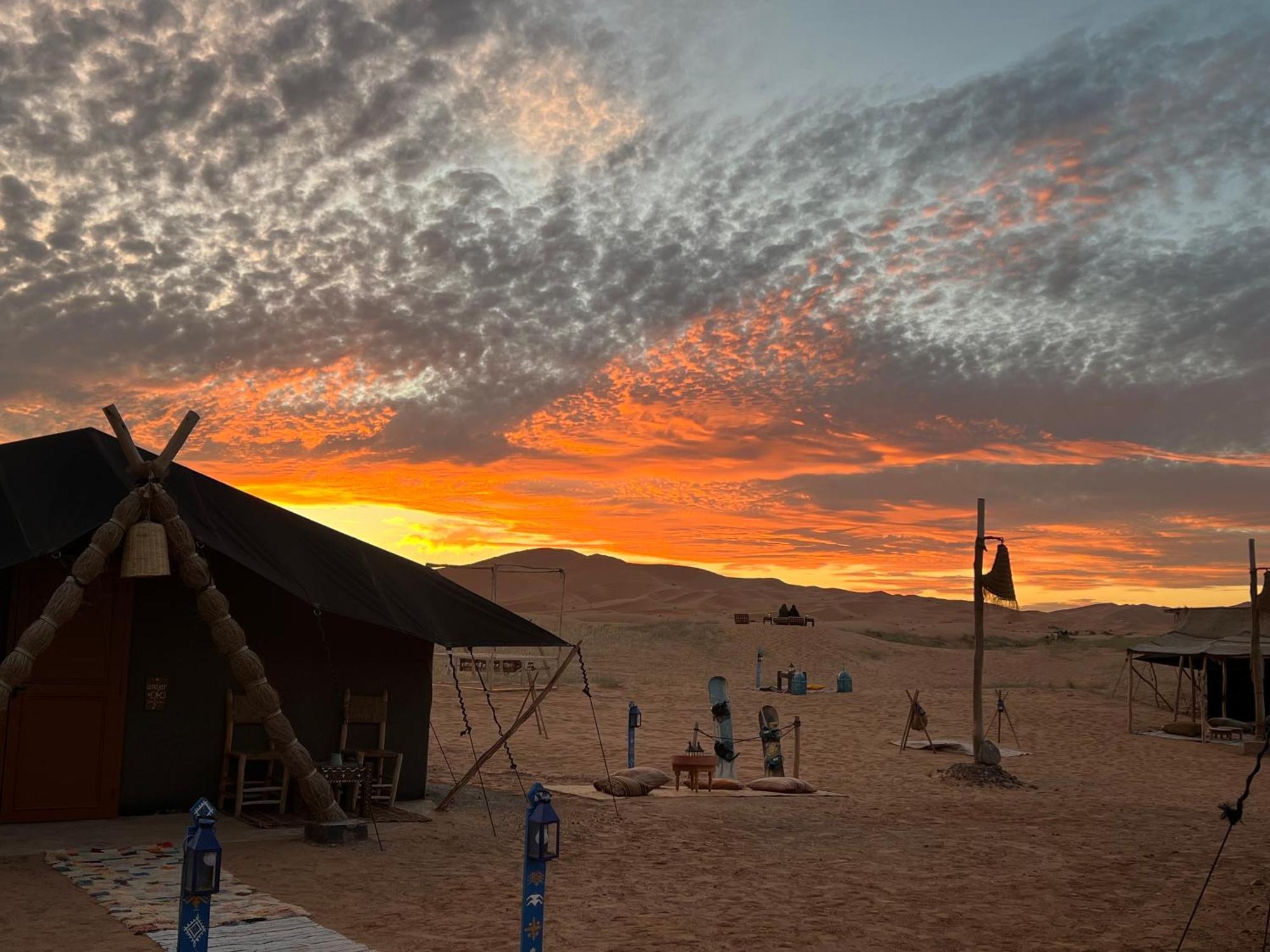 Pueblo Touareg - Private Tents Merzouga Extérieur photo